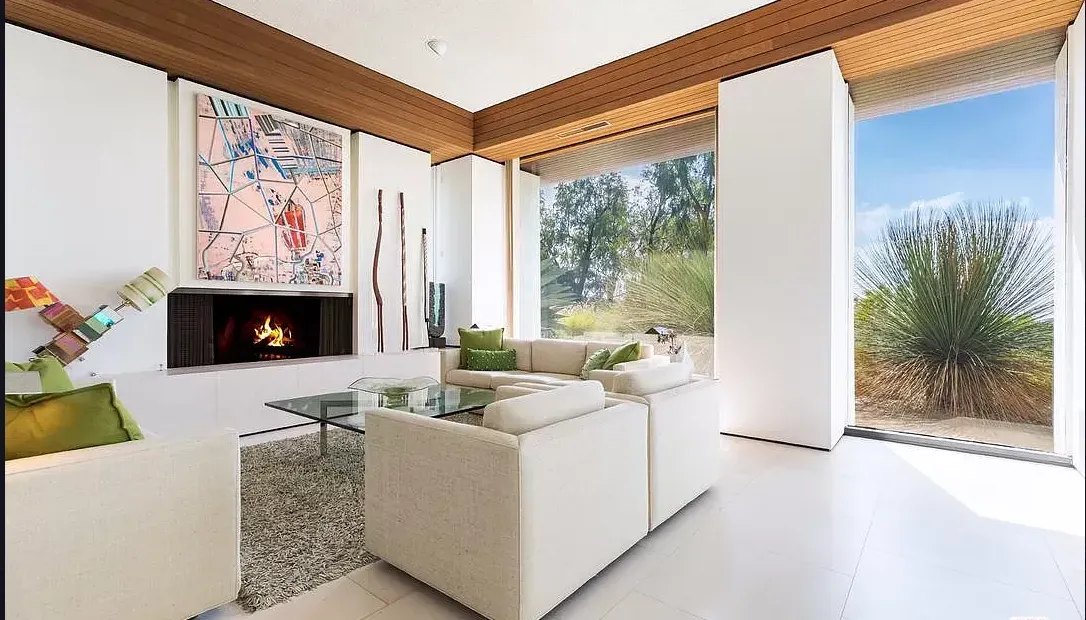 A contemporary Bel Air home on a hillside lot after renovation